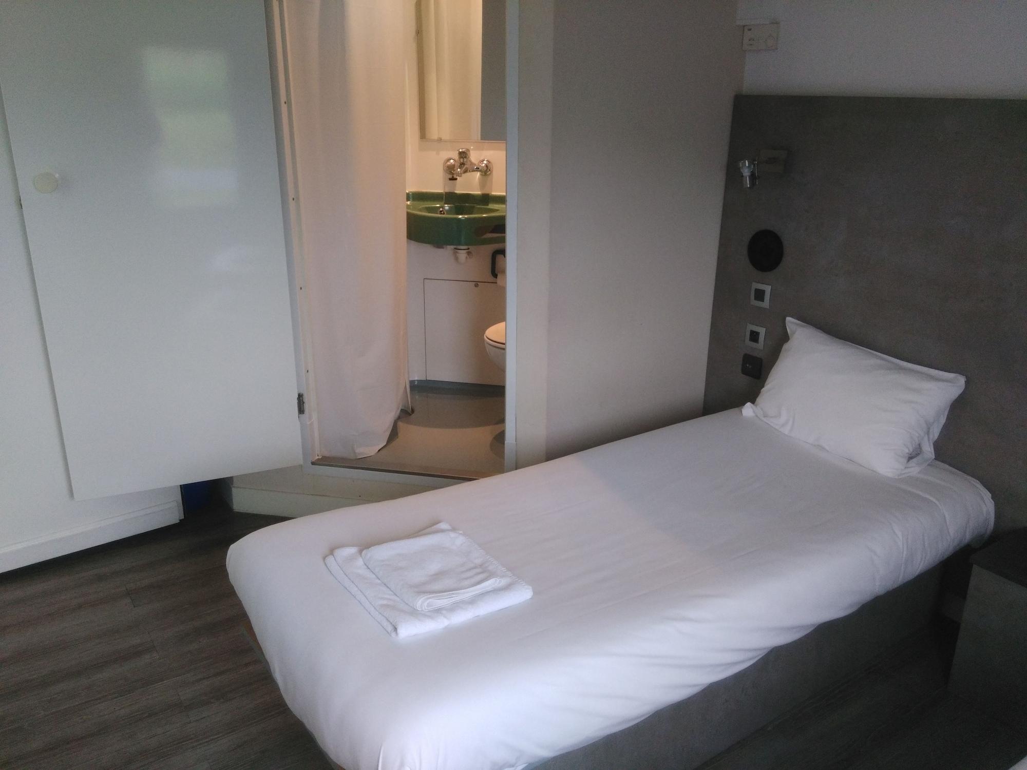 Fasthotel Le Mans Nord Fh Confort Saint-Saturnin  Esterno foto